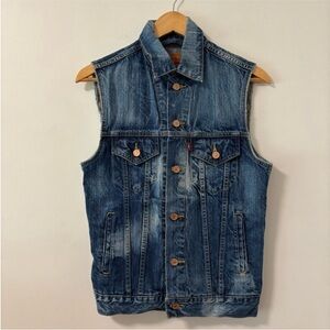 Levi’s Men’s Denim Vest
